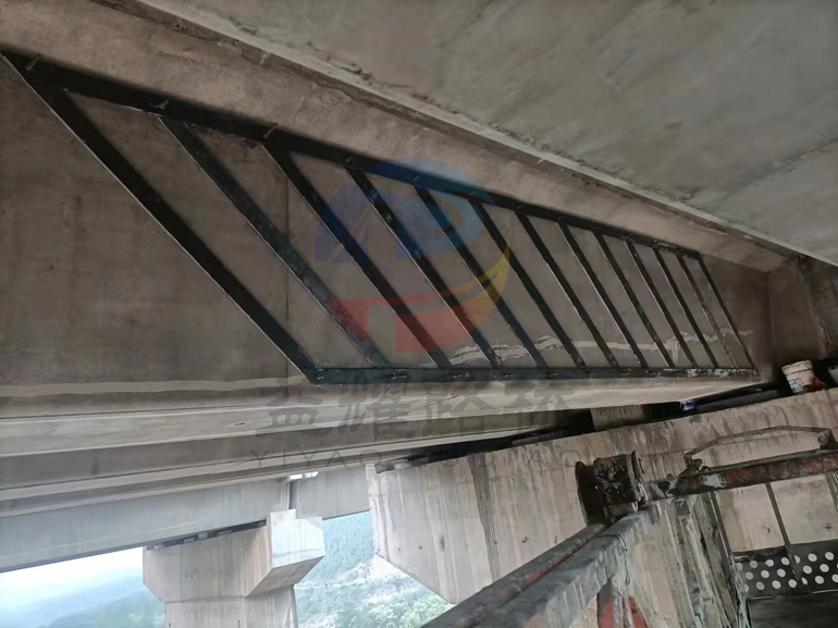 高速公路粘钢板